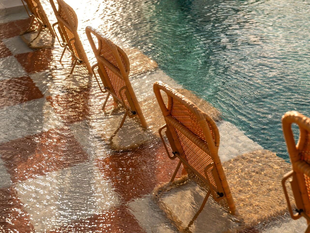 香港尖沙咀金普顿酒店Swim Club天台酒吧丨中国香港丨梁志天设计集团-38