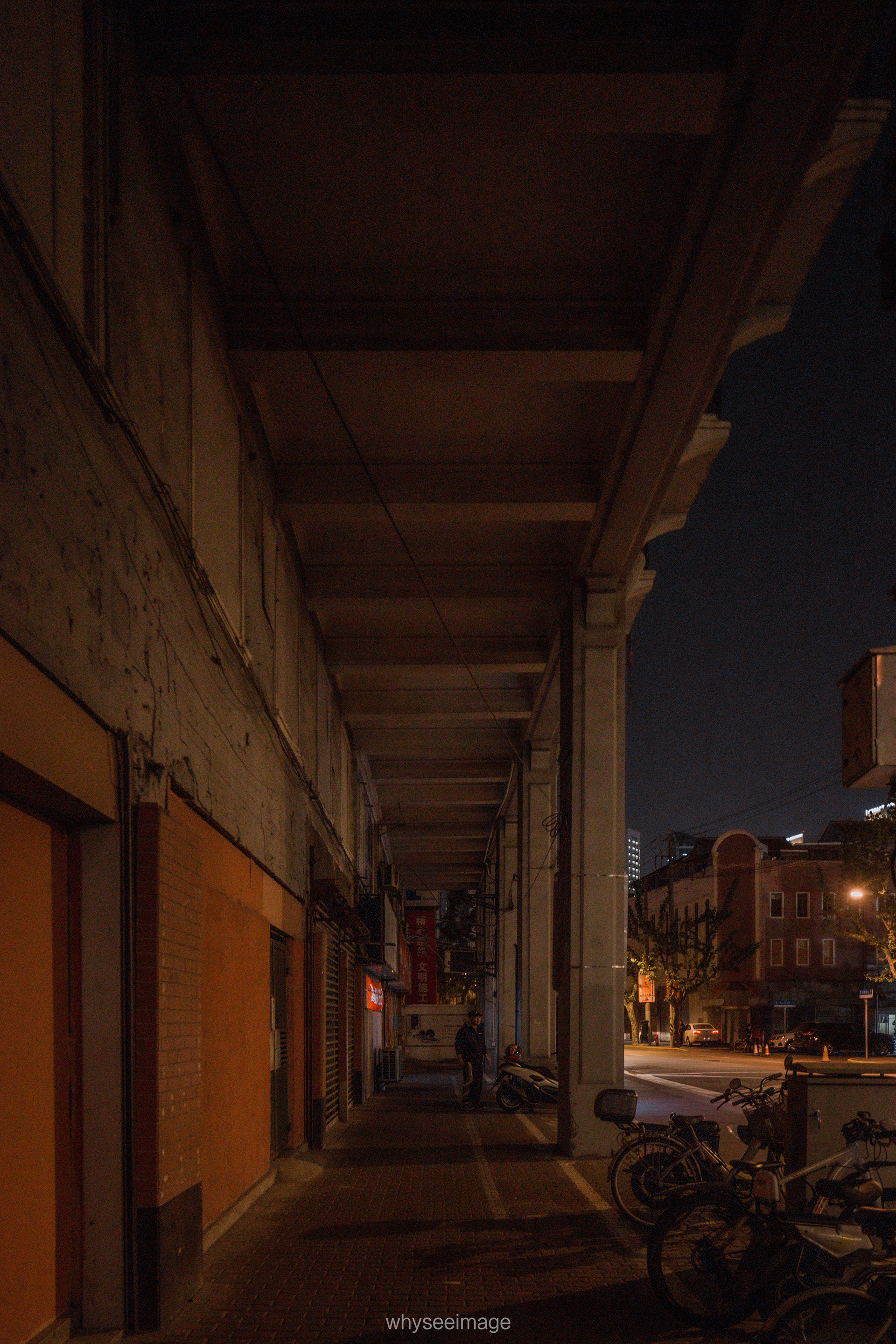 金陵东路的黄昏 · 穿街走巷丨whyseeimage-54