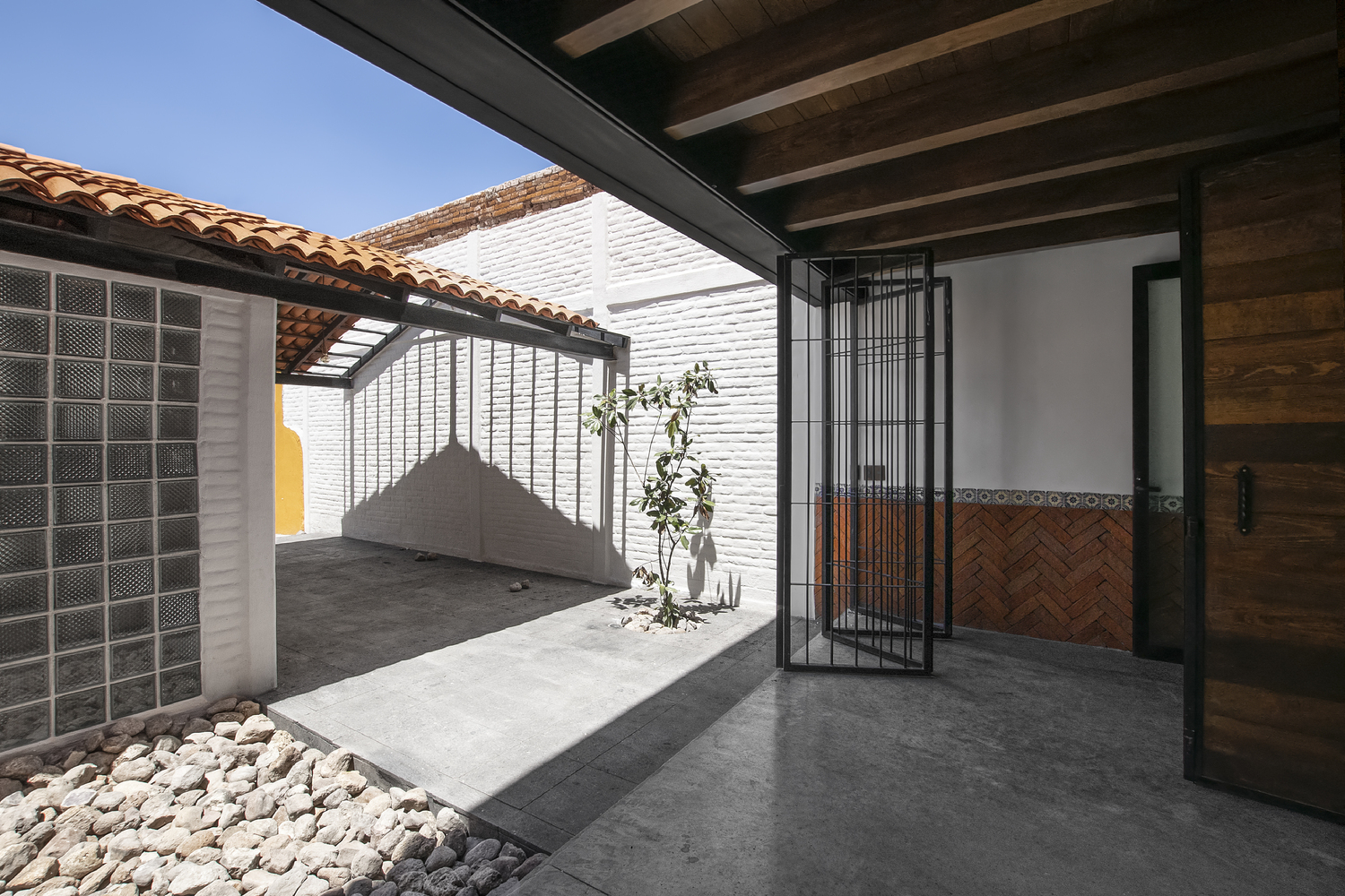 墨西哥传统元素融入现代家居-23