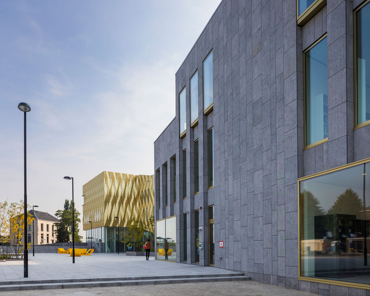 荷兰蒂尔市文化中心“金灯”-25