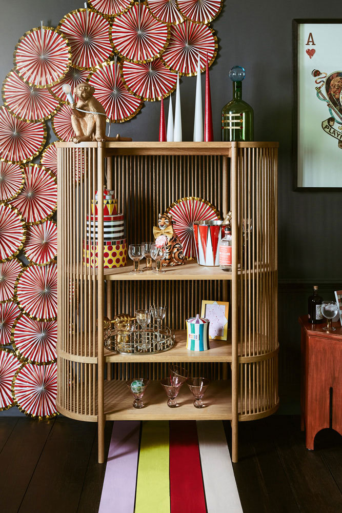 打破常规,创造无限可能的节日装饰-5