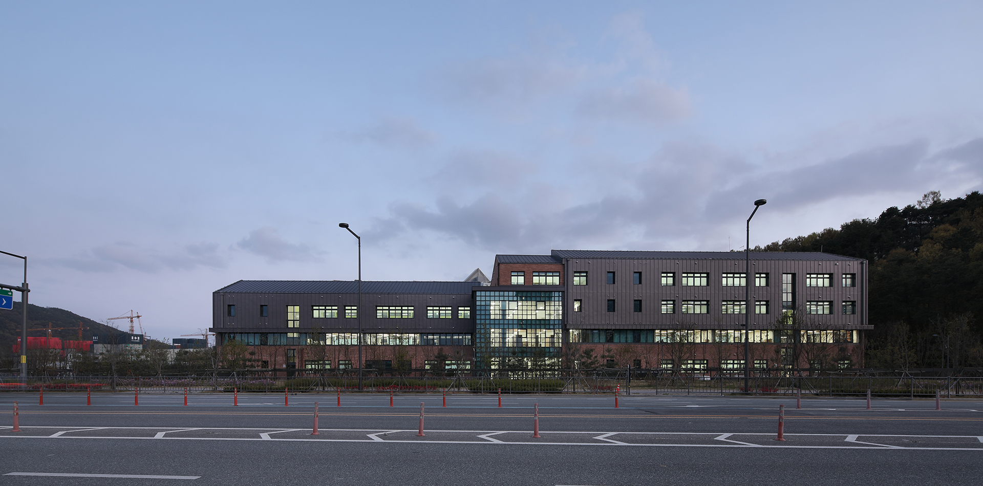 반곡고등학교（中文可理解为半谷高等学校）丨디엔비건축사사무소（D&B建筑事务所）-7