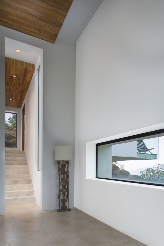 墨西哥山间混凝土住宅的透明与渗透-51