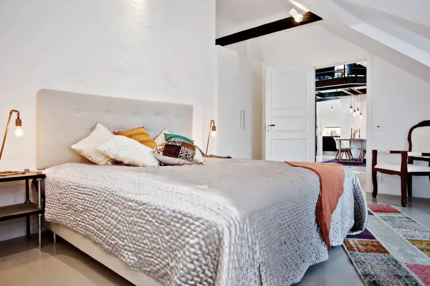 瑞典独特 Loft 设计,玻璃钢 mezzanine 打造惊艳阅读空间-16