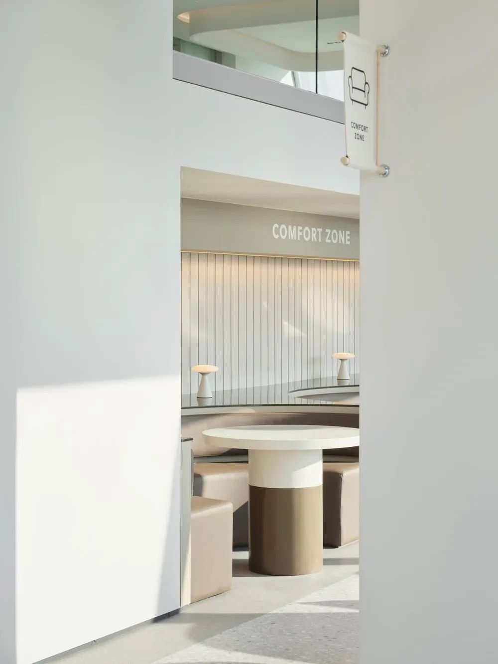 国外科技公司办公室|灵动流转的简约格调-19