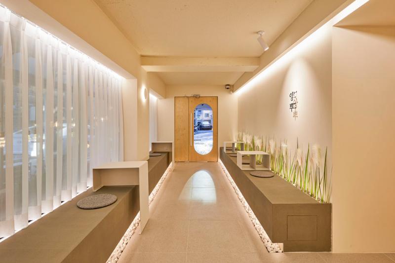 十平米咖啡馆的极简设计魅力-6