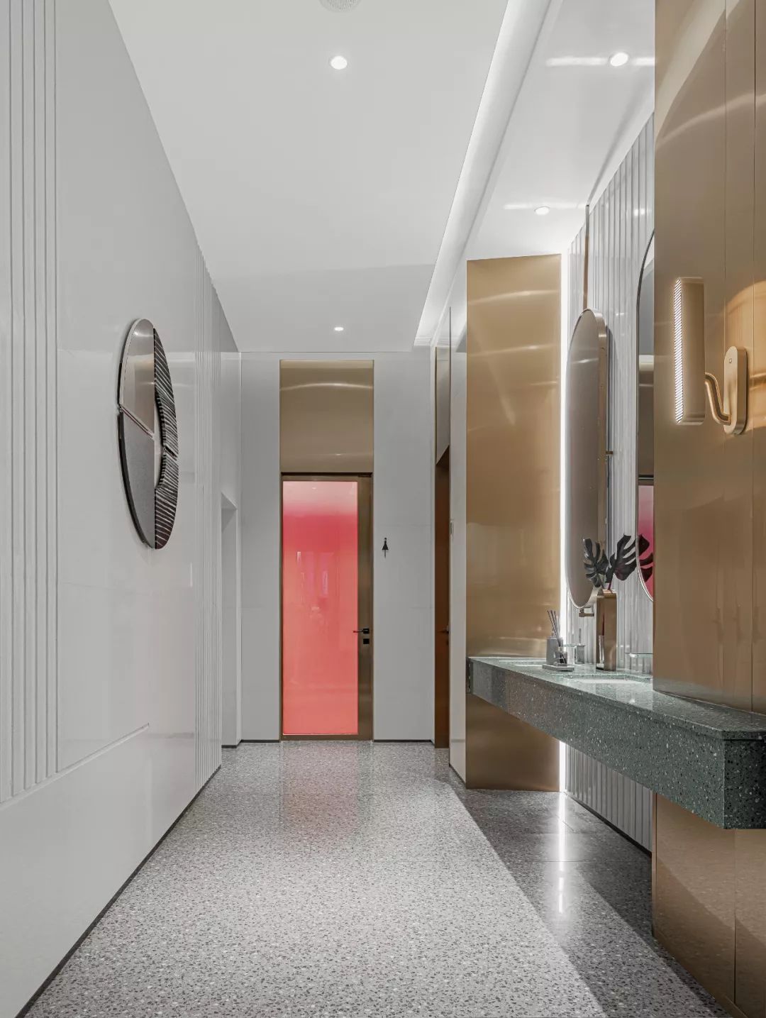 江旅都市方舟营销中心 | 红灰碰撞的年轻活力空间-34