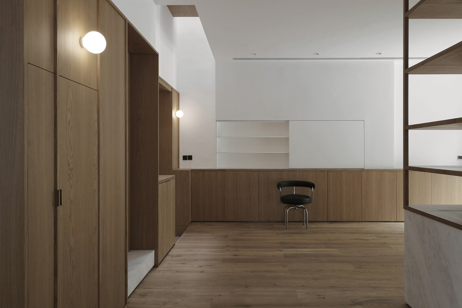 The House with a Tiny Patio  Atelier TAO+C-57