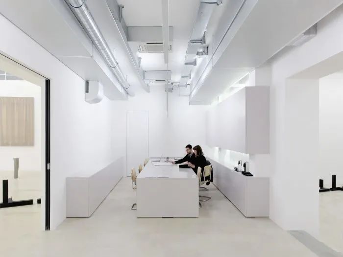 意大利博洛尼亚 P420 画廊——中性照明与模块化设计完美融合-0