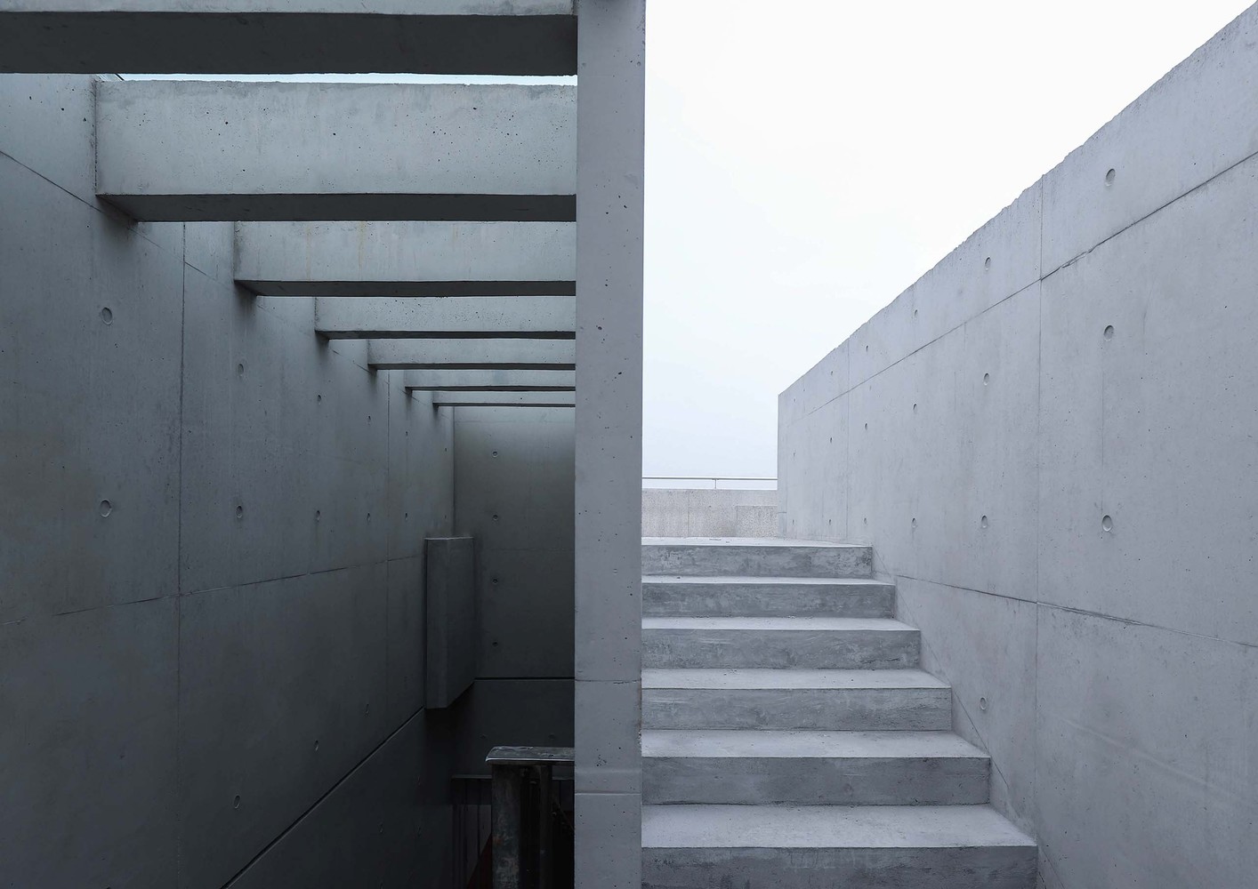 无锡清龙山公园多功能厅 · 矿坑奇迹与自然的和谐共生-26