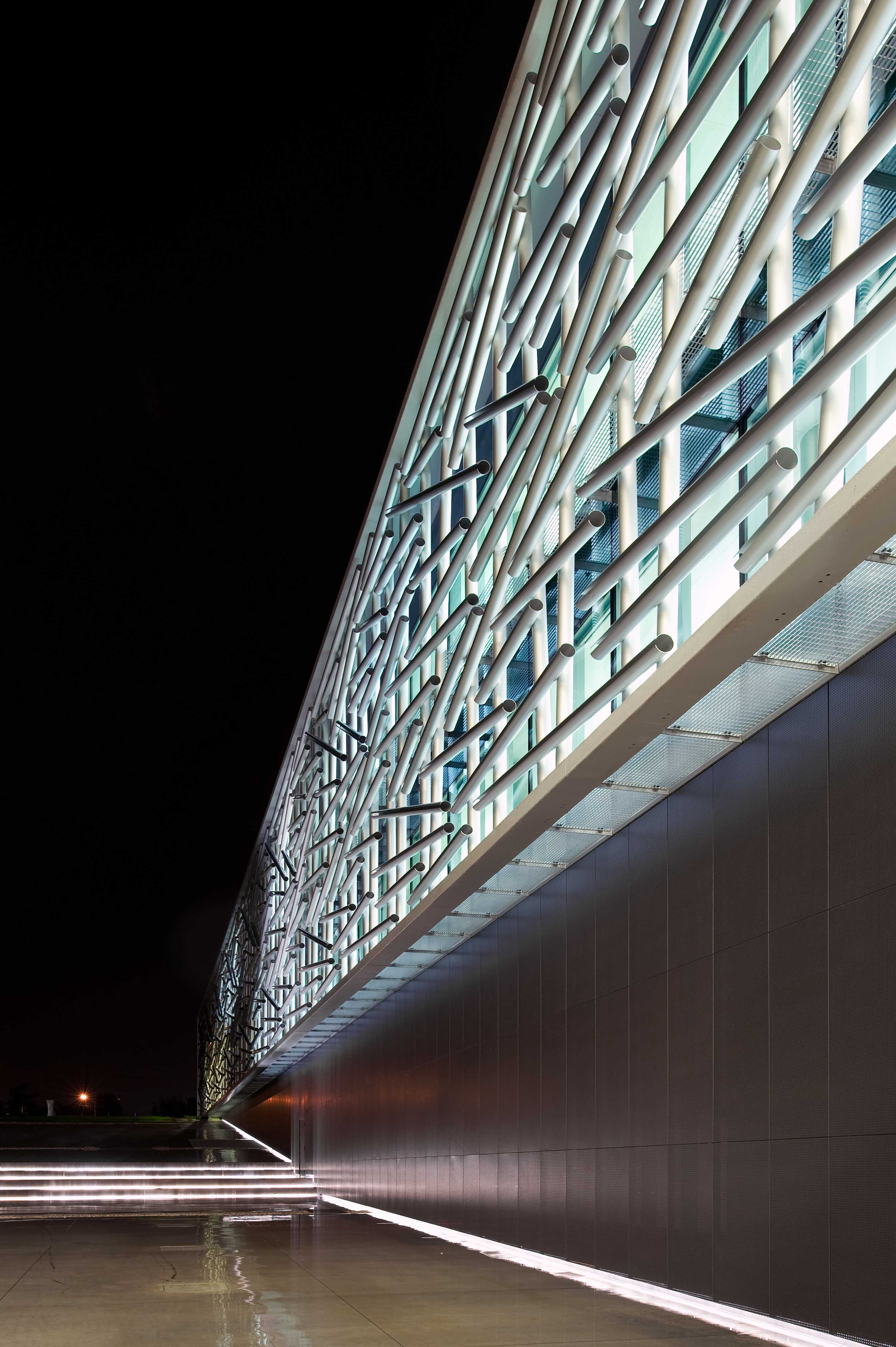 意式家具企业总部，功能与美学的完美融合-23