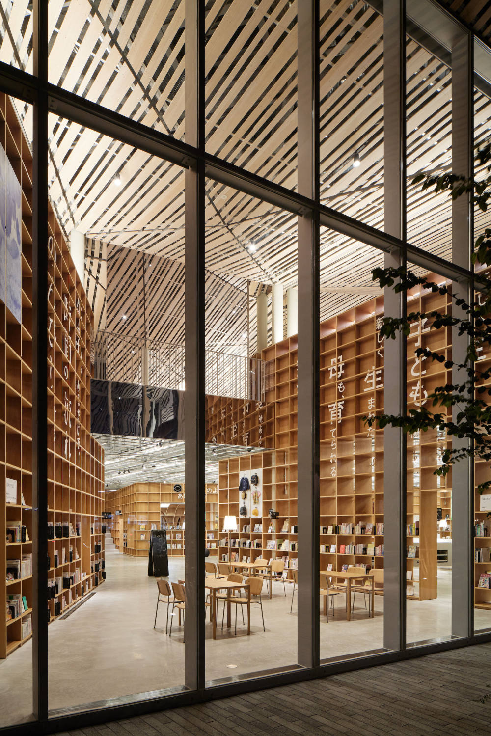 日本 Nasushiobara 市图书馆 | 融入森林元素,打造多感官学习空间-25
