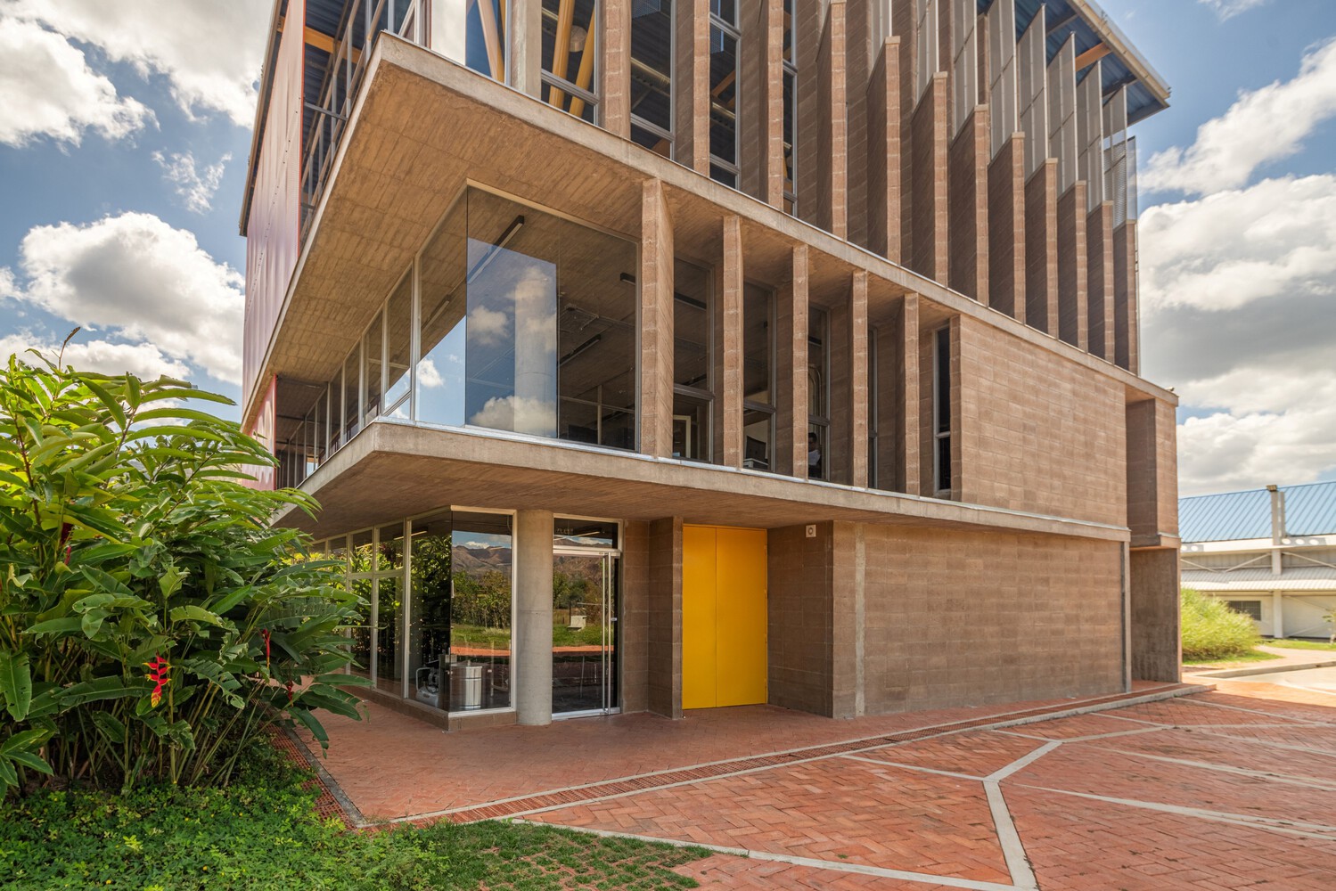 委内瑞拉 Alcaraván Technological 办公楼丨卡洛斯·安东尼奥·佩雷斯·埃尔南德斯-13