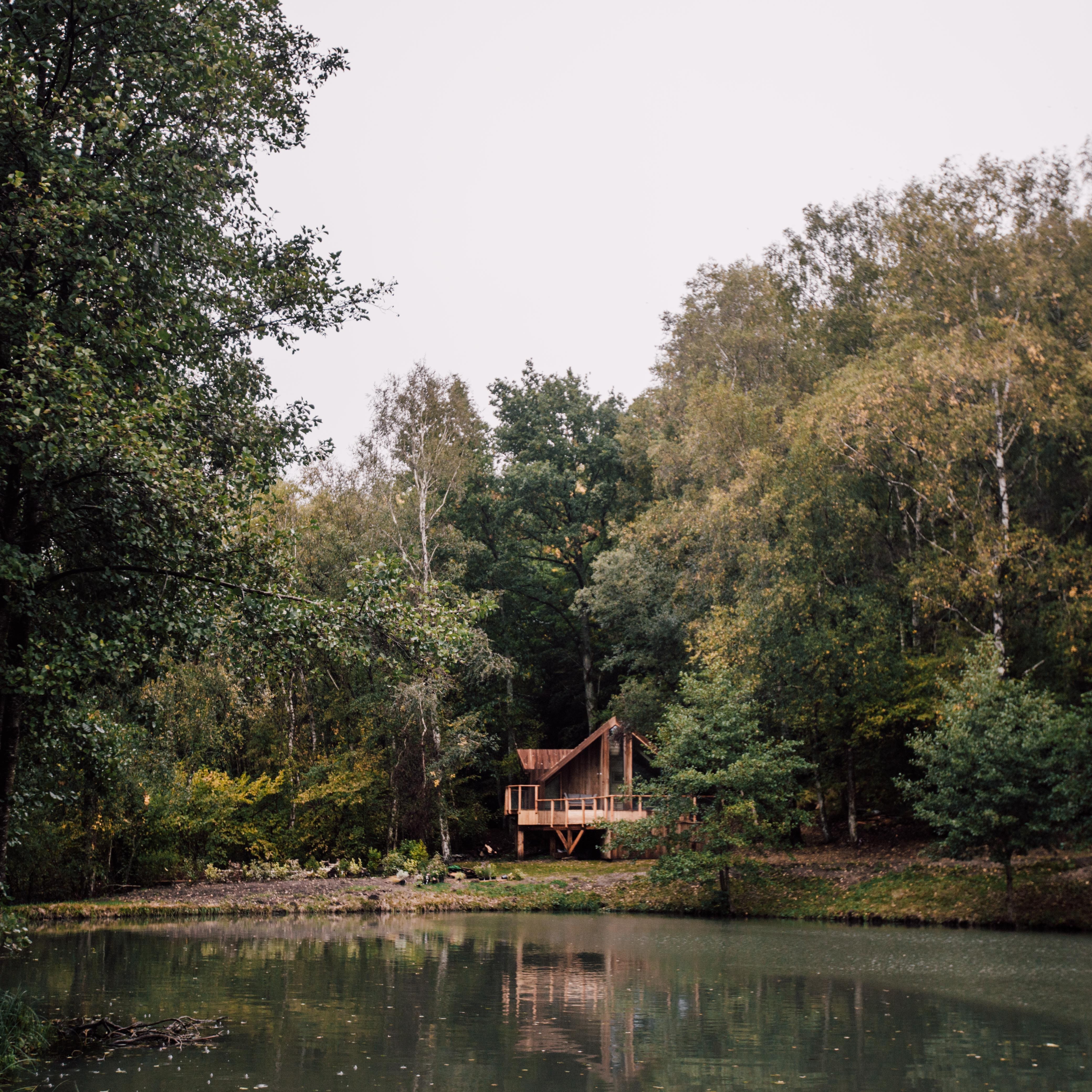 自然之居 | 巴黎夫妇打造环保梦幻度假屋-0