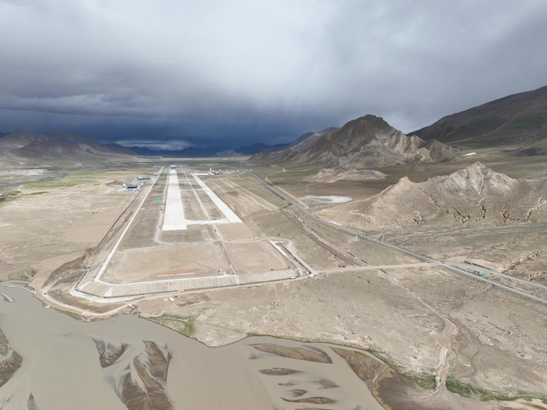 庆祝西藏民航通航60周年|海拔高，境界更高！跨越世界屋脊献哈达-29