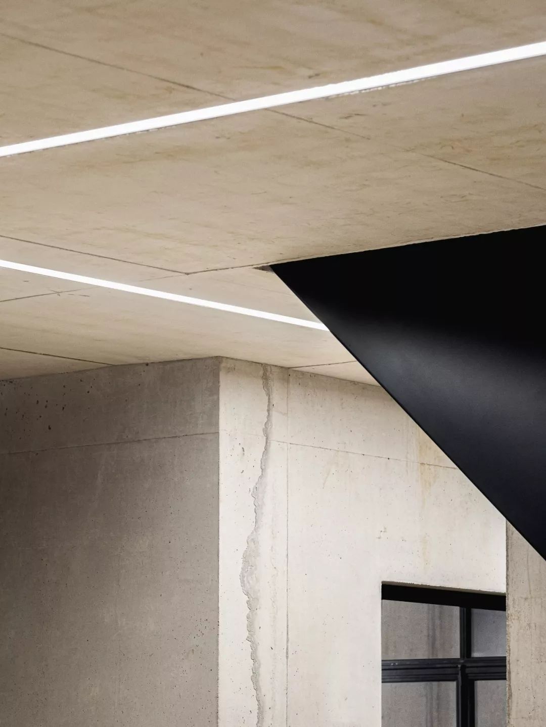 BPN Architects 打造“消失”的透明混凝土住宅-22