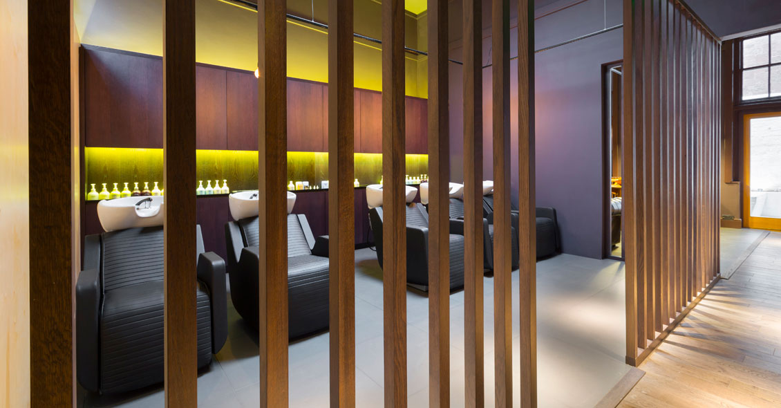 英国埃特镇的艾梵达生活方式沙龙丨英国埃克塞特丨Salon Designers Reis Design-7