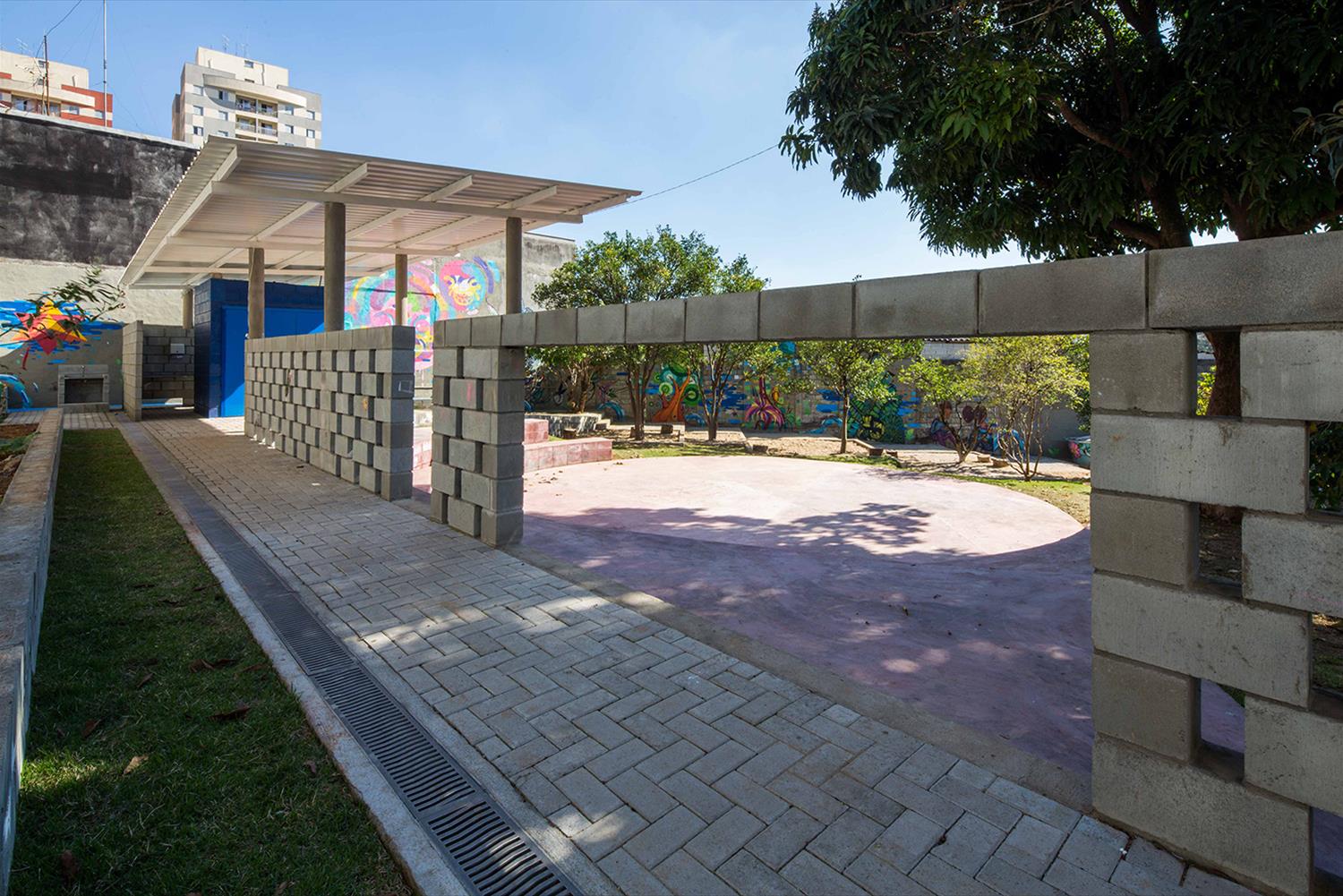 Sinhazinha Meirelles 趣味空间设计-10