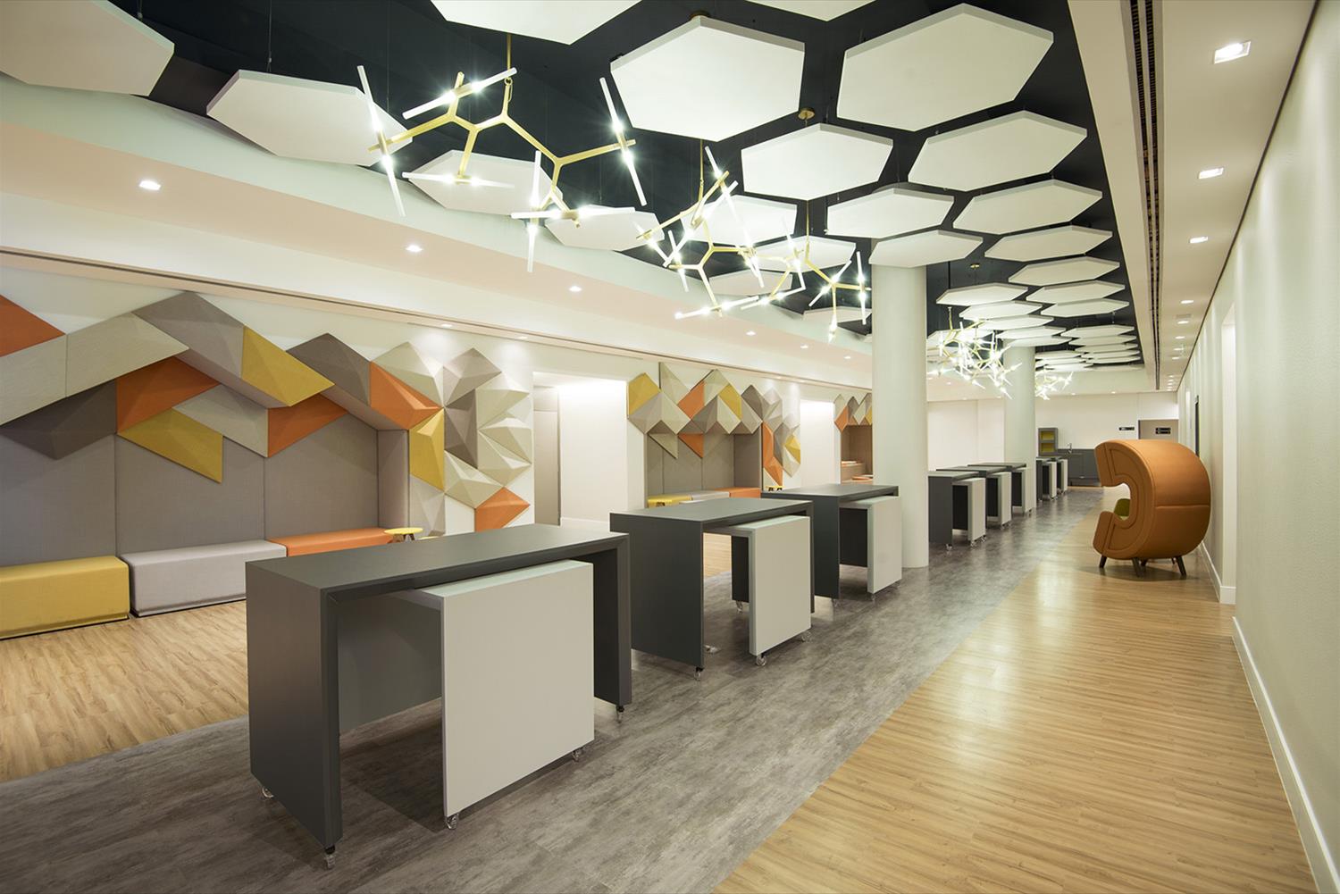 "巴西 Pullman Guarulhos 酒店会议中心 | 现代优雅设计,提升会议体验"-9