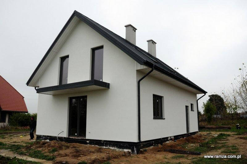 加拿大式带阁楼和车库的小房子设计项目-23