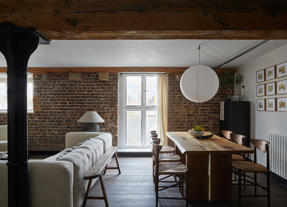 伦敦旧仓库改造的带砖砌墙与柔和装饰的阁楼丨英国伦敦-12