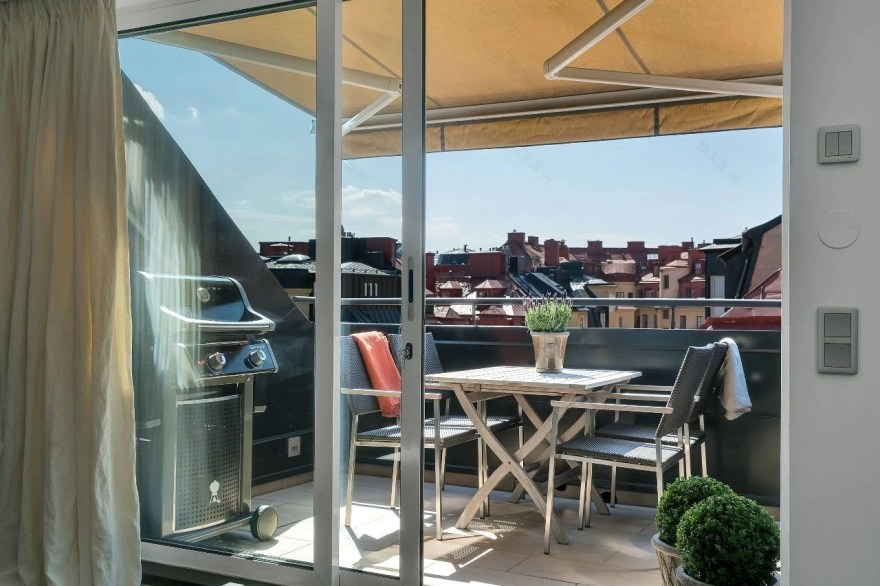 斜屋顶难驾驭丨106㎡ 的阁楼 这样设计就很好-15