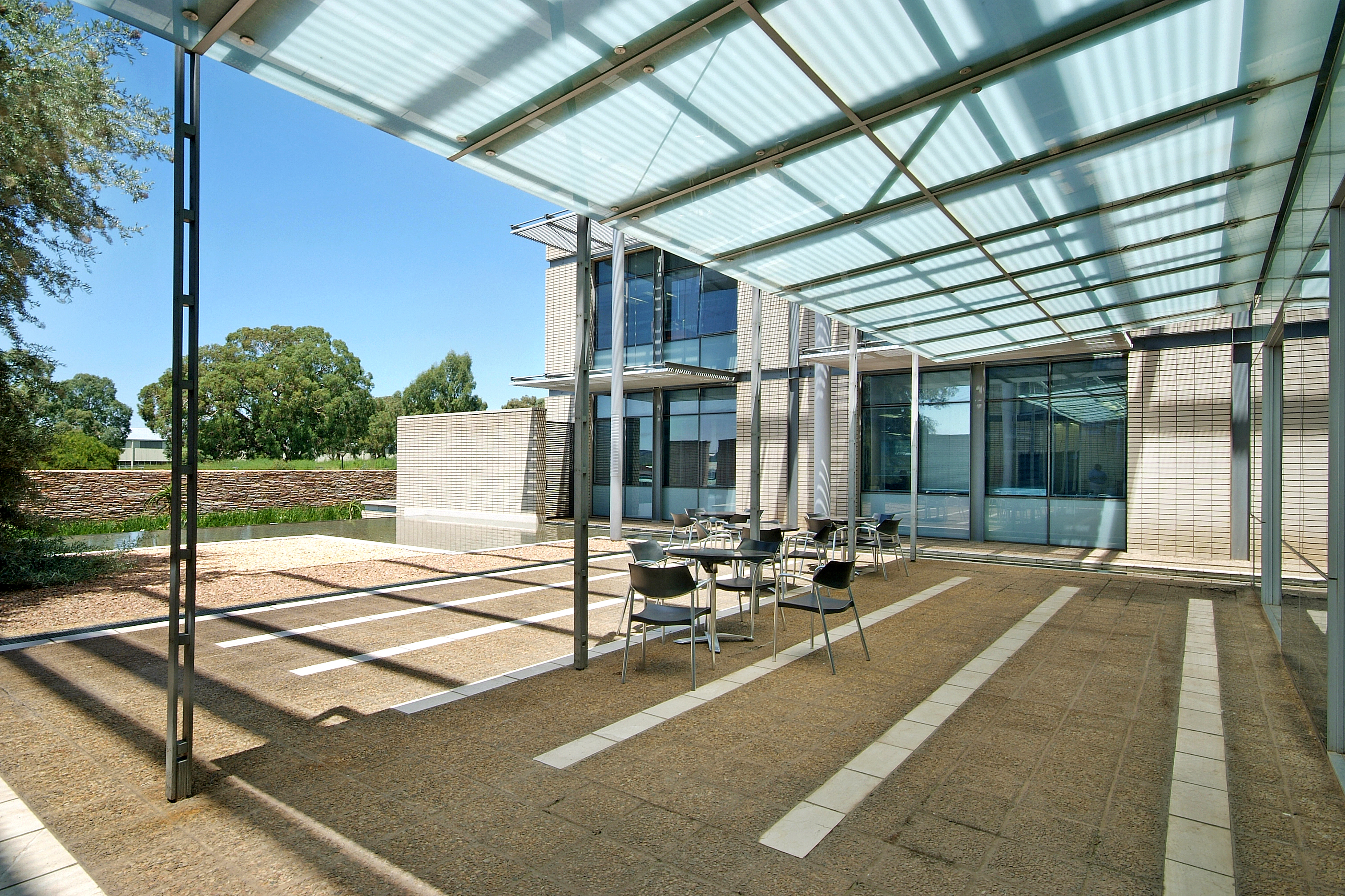 南非 De Beers 总部大楼,现代办公空间的绿色与自然融合-18