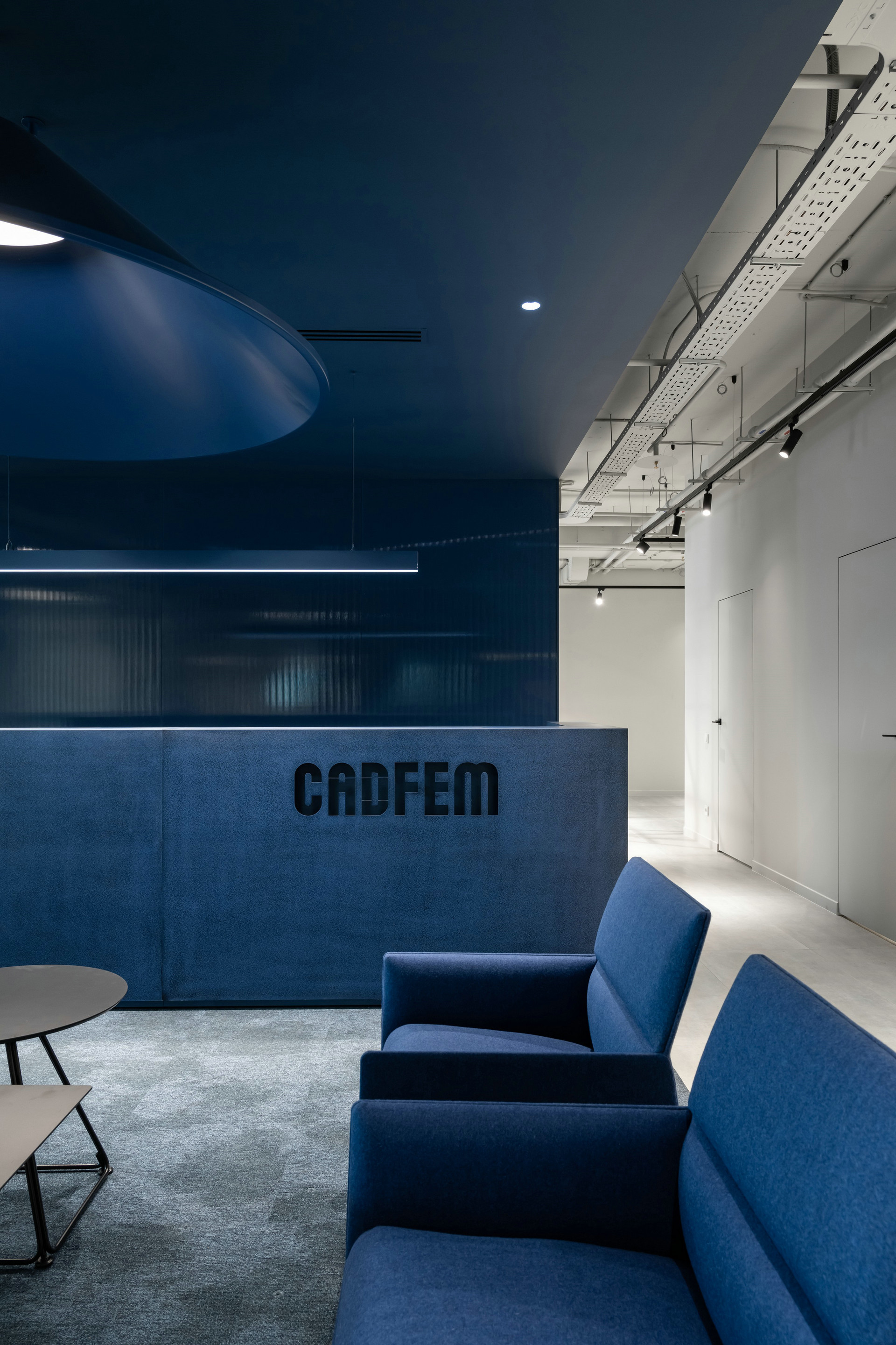 蓝色调，办公空间设计！-1