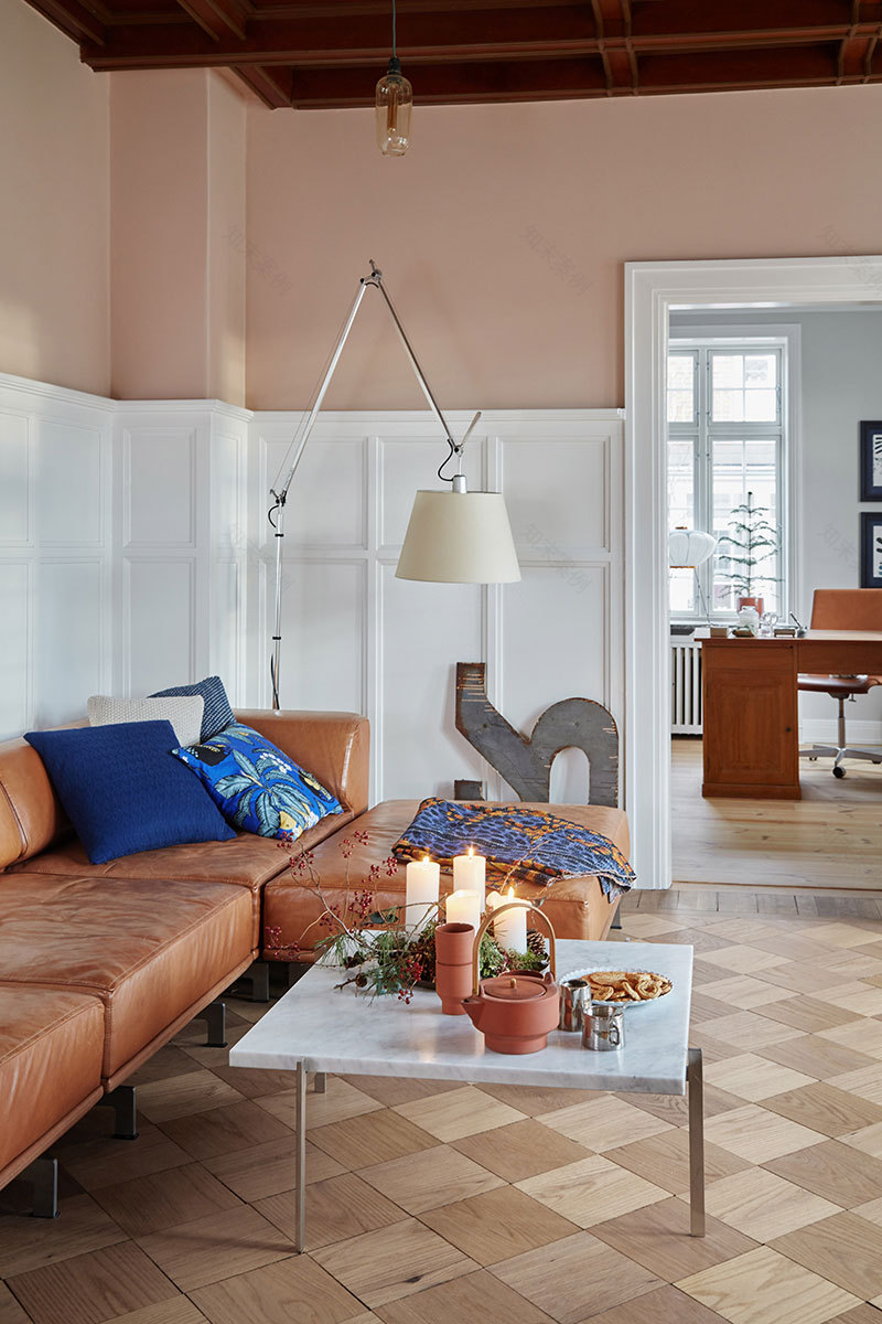 丹麦 1930 年代古宅的精致圣诞装饰-5