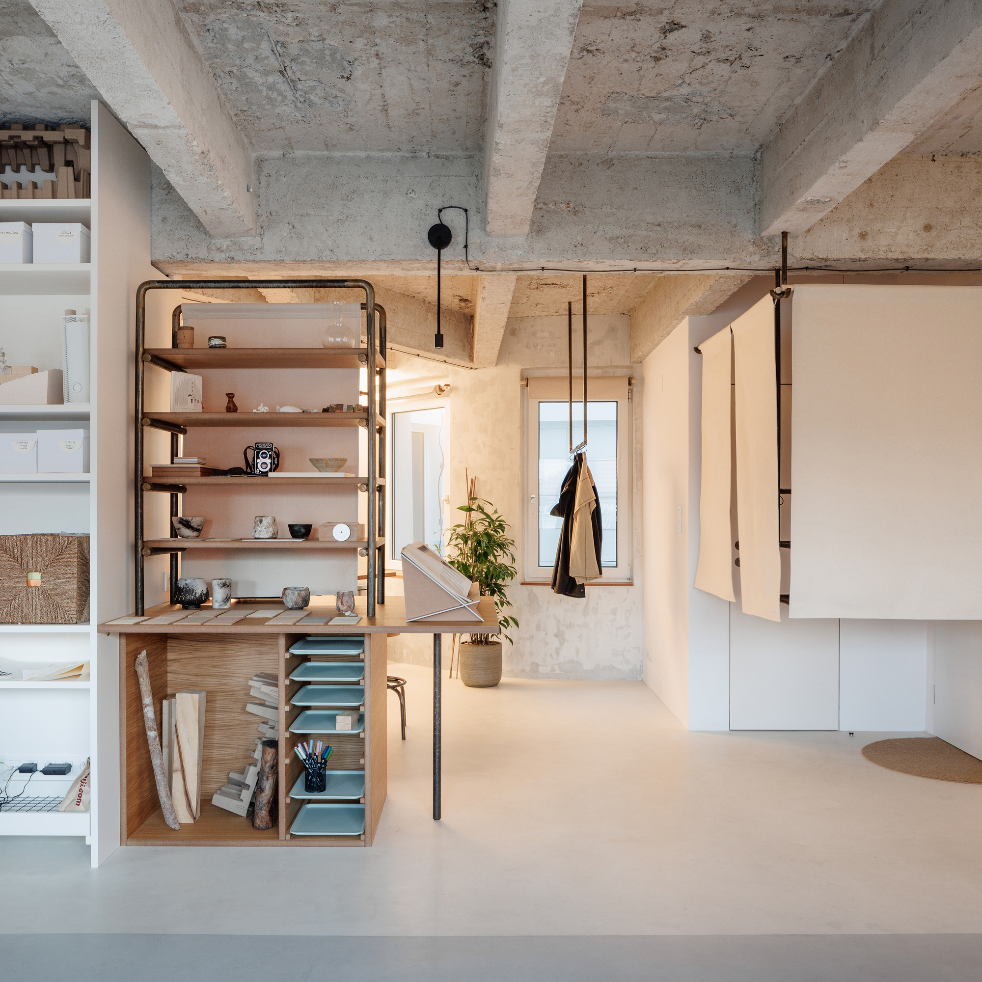 Apartment Conversion into a Creative Studio / alchitekt-11
