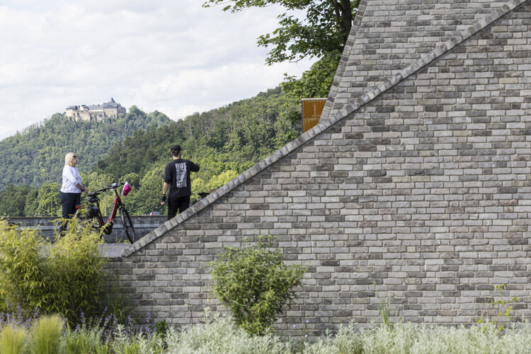 埃德湖游客中心“石·水·光”丨德国丨Christoph Hesse Architects-10