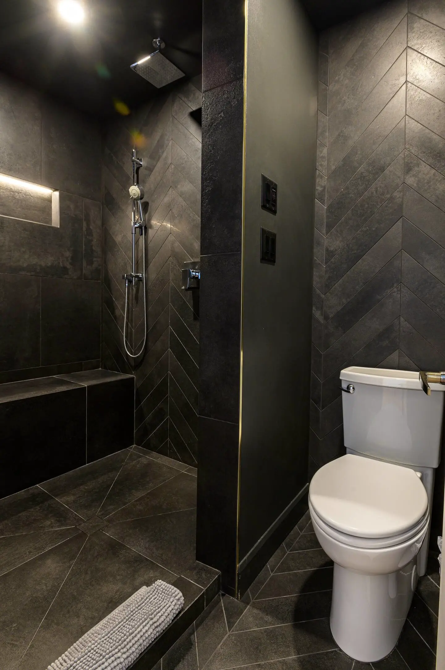 山中摄影师的灰色避世之作 | 加拿大哥伦比亚省的 Sundance Whistler-14