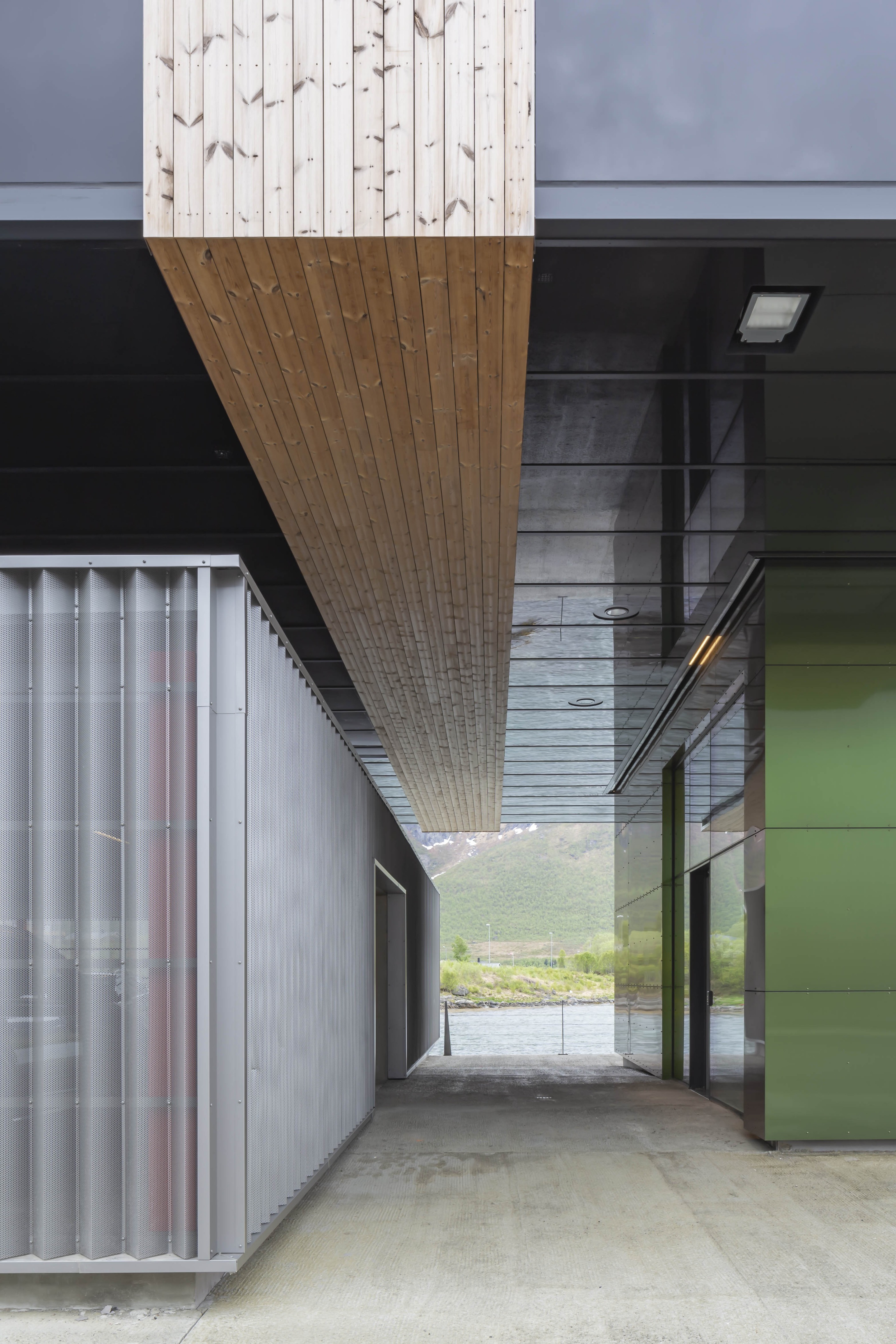 Snøhetta 打造炫彩 Holmen 工业区-9