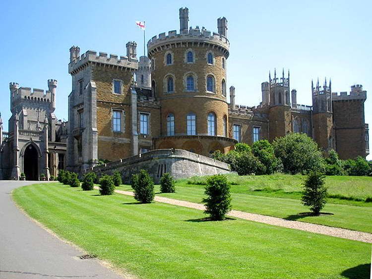 Замок Бельвуар, интерьеры в стиле историзм - 40 фото-11