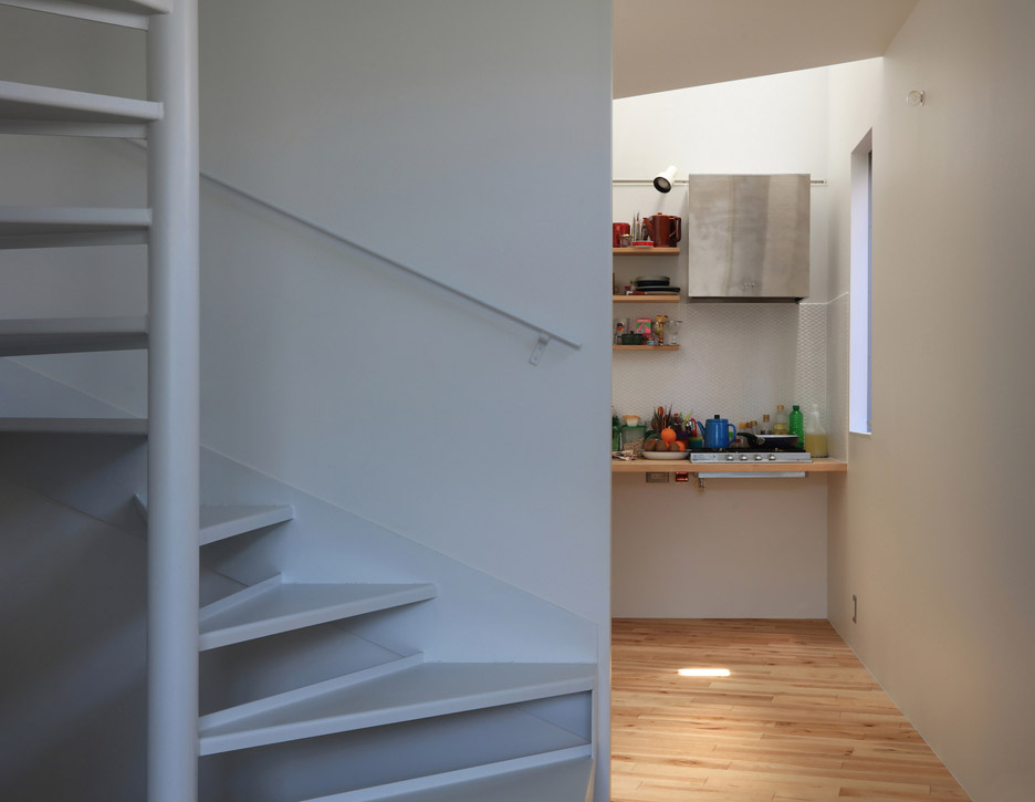 错层手法为四米宽的东京住宅增添无限魅力-7