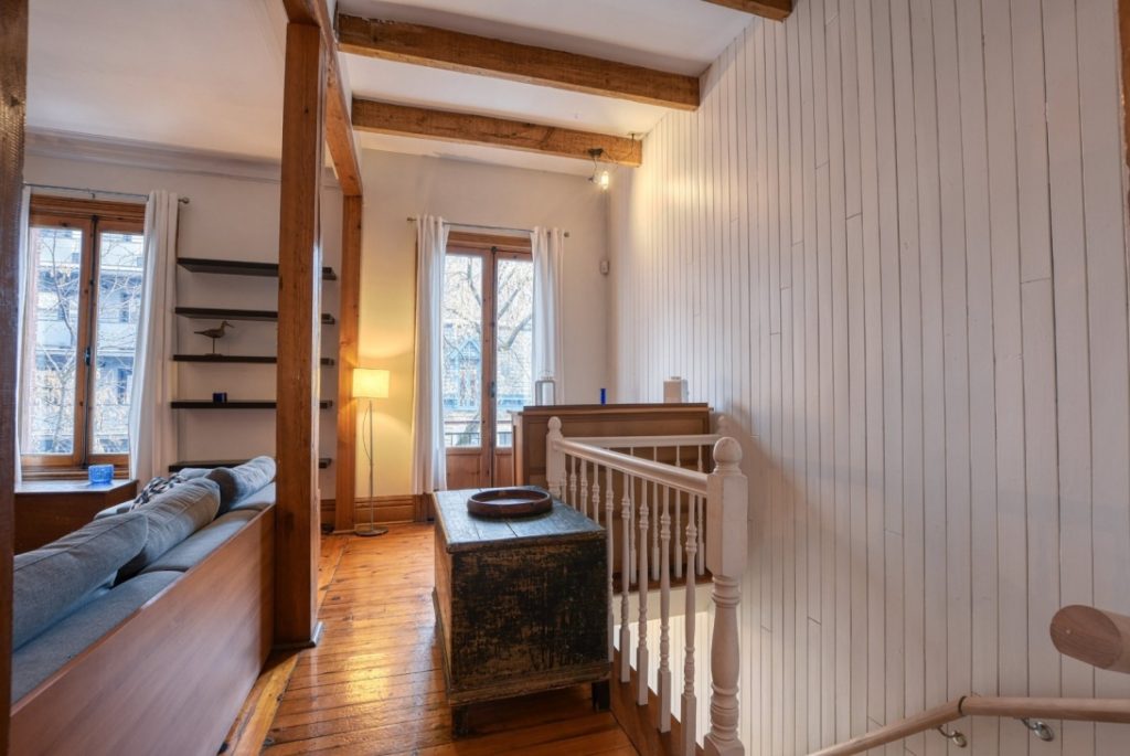 Plateau Mont  Royal木质与砖砌结合公寓丨Joli Joli Design-29