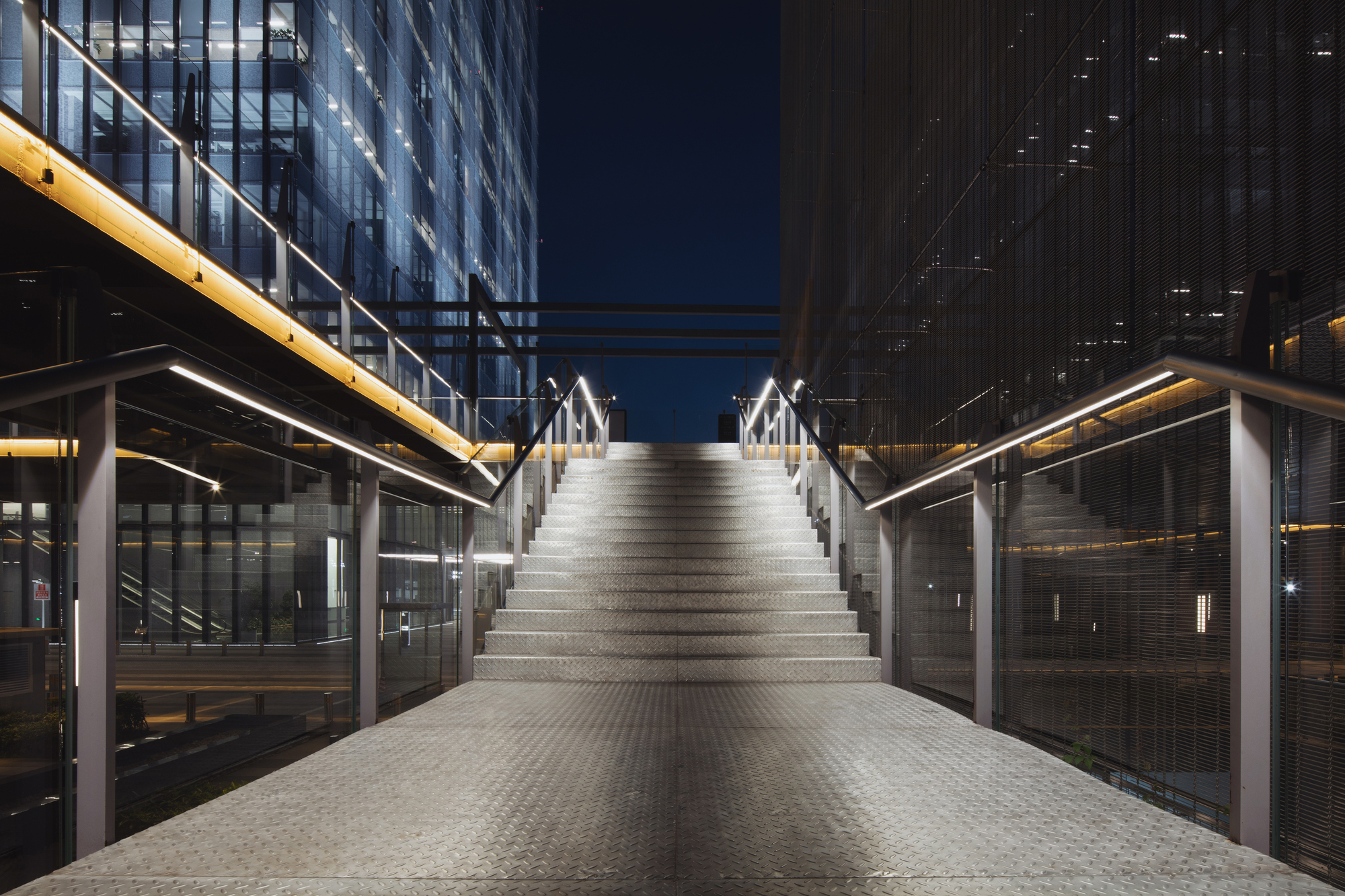 上海浦东地标建筑 · Land Rover 办公大楼-28