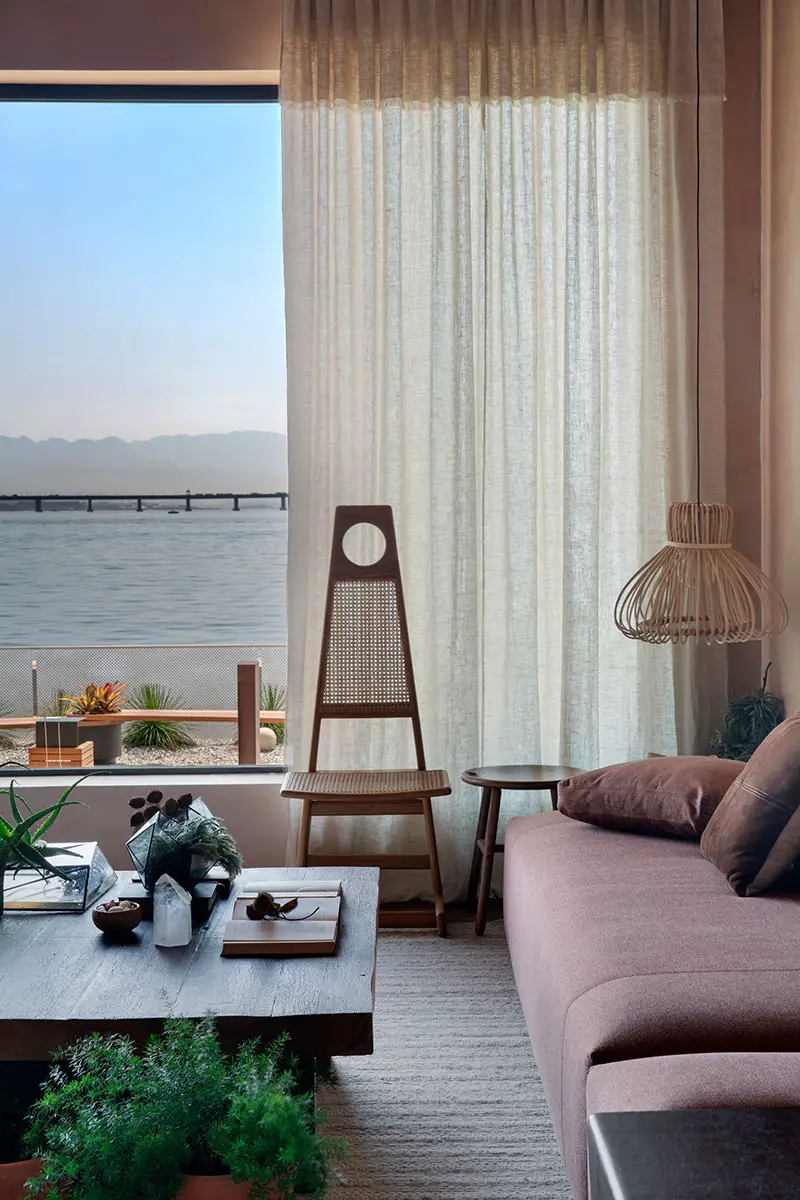 巴西迷你阁楼 | 以服装为主角的玻璃步入式衣橱-5