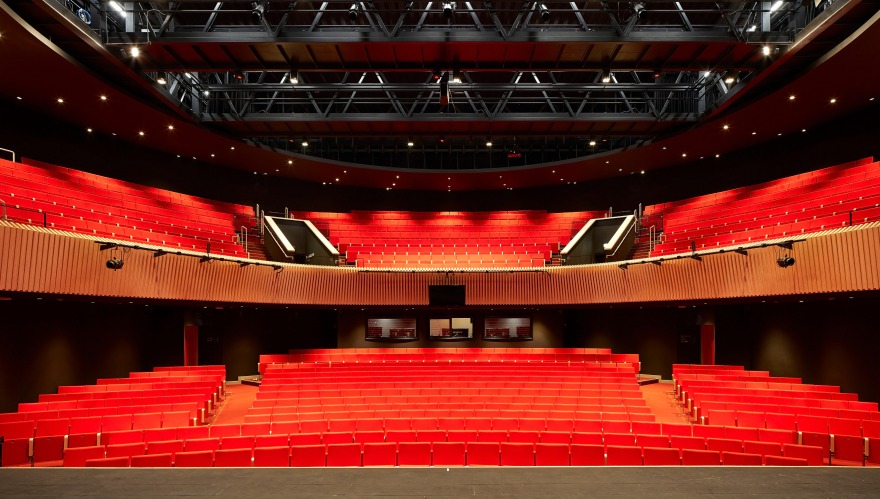 森林中的圆形艺术馆-12