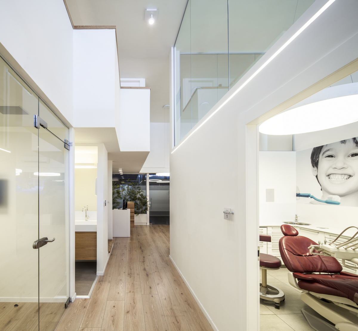 丁巴尔和丁巴尔牙科诊所-12