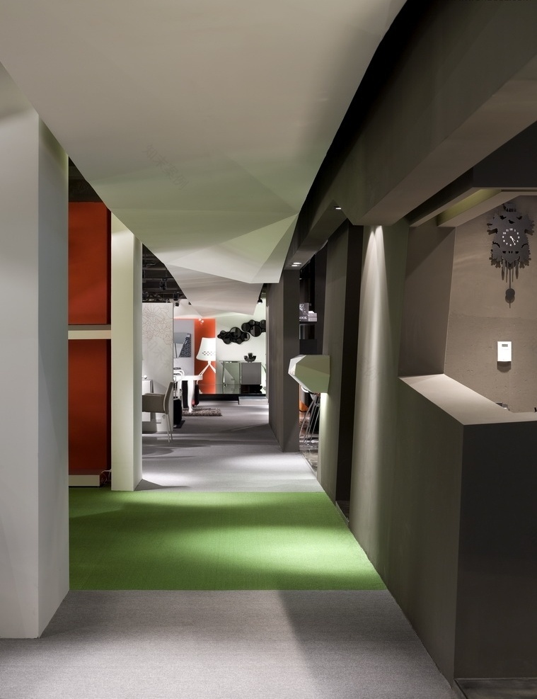 双墙概念打造错落光影的现代美术馆空间-9