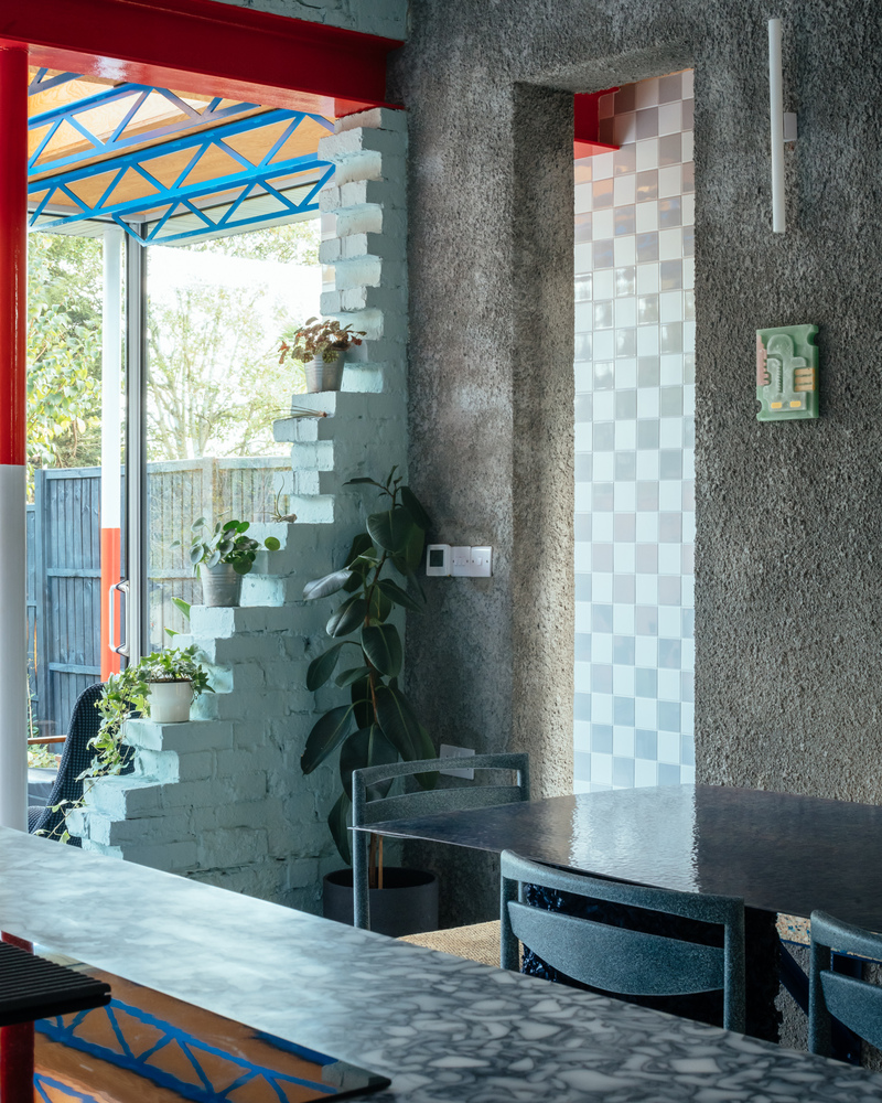 色彩斑斓的“山景房” · 英国伦敦的现代家庭住宅设计丨CAN-34