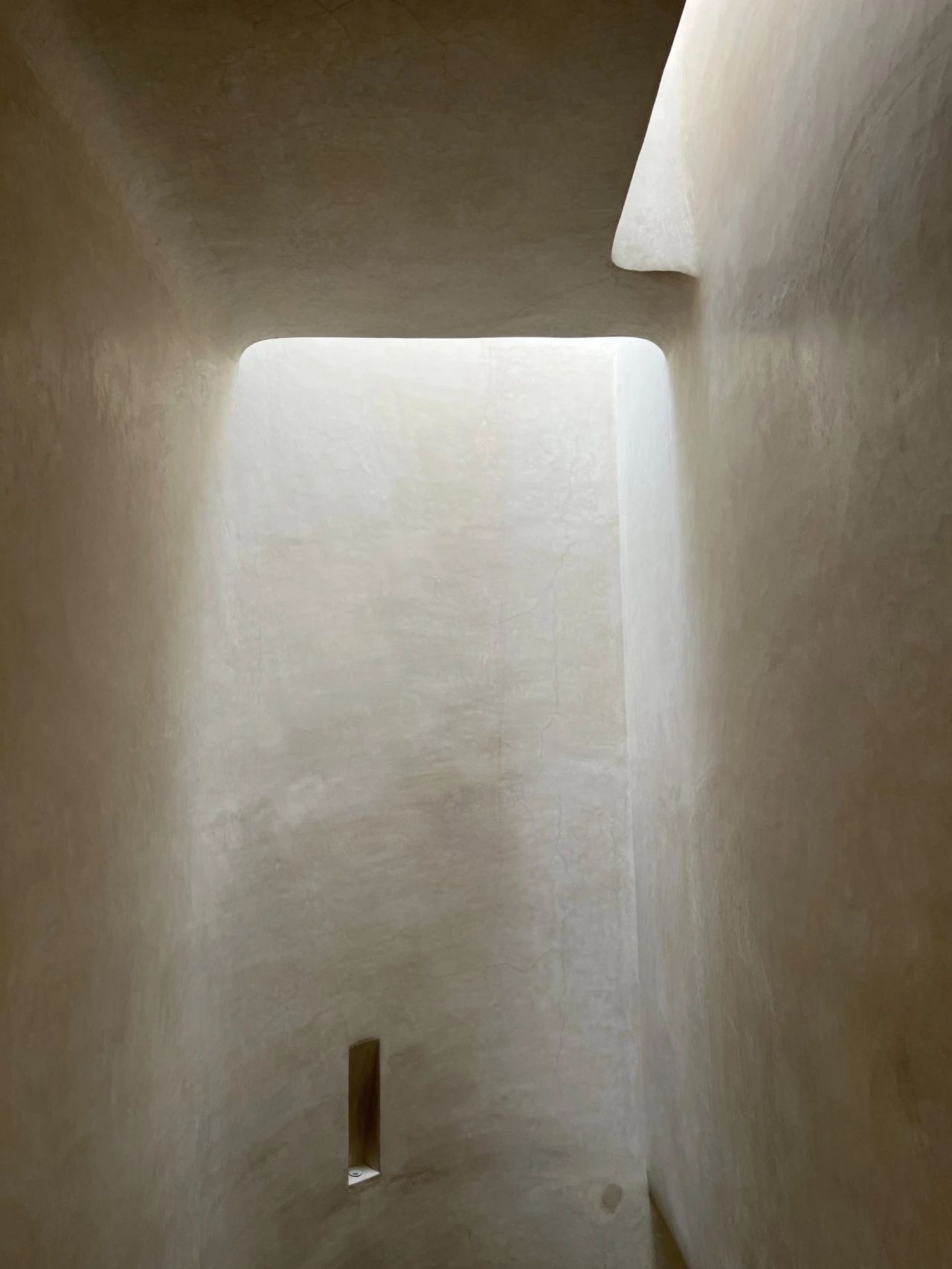 MUDE 韩国化妆品品牌空间设计-44