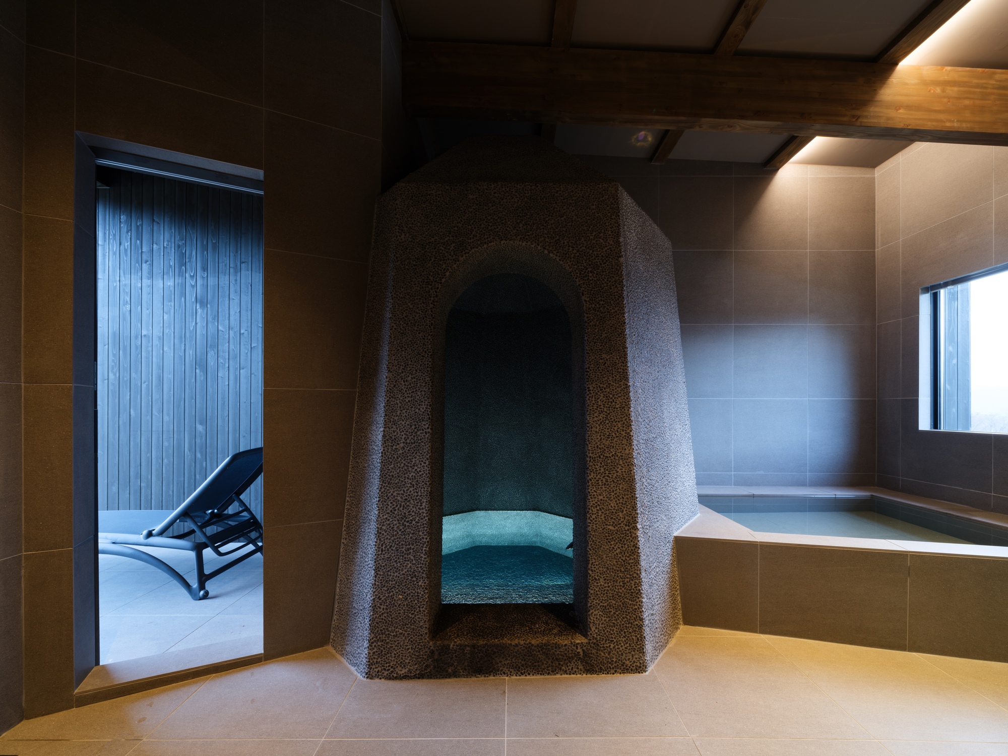 富士山第三空间丨日本丨Kubo Tsushima Architects-24