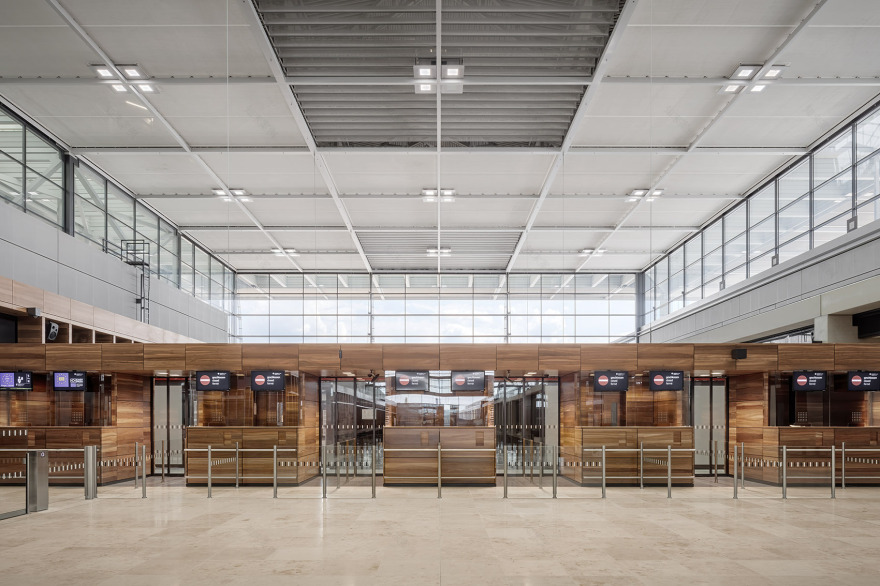 蓄势待发 首航展翅:柏林-勃兰登堡机场正式投入运营 / gmp-44