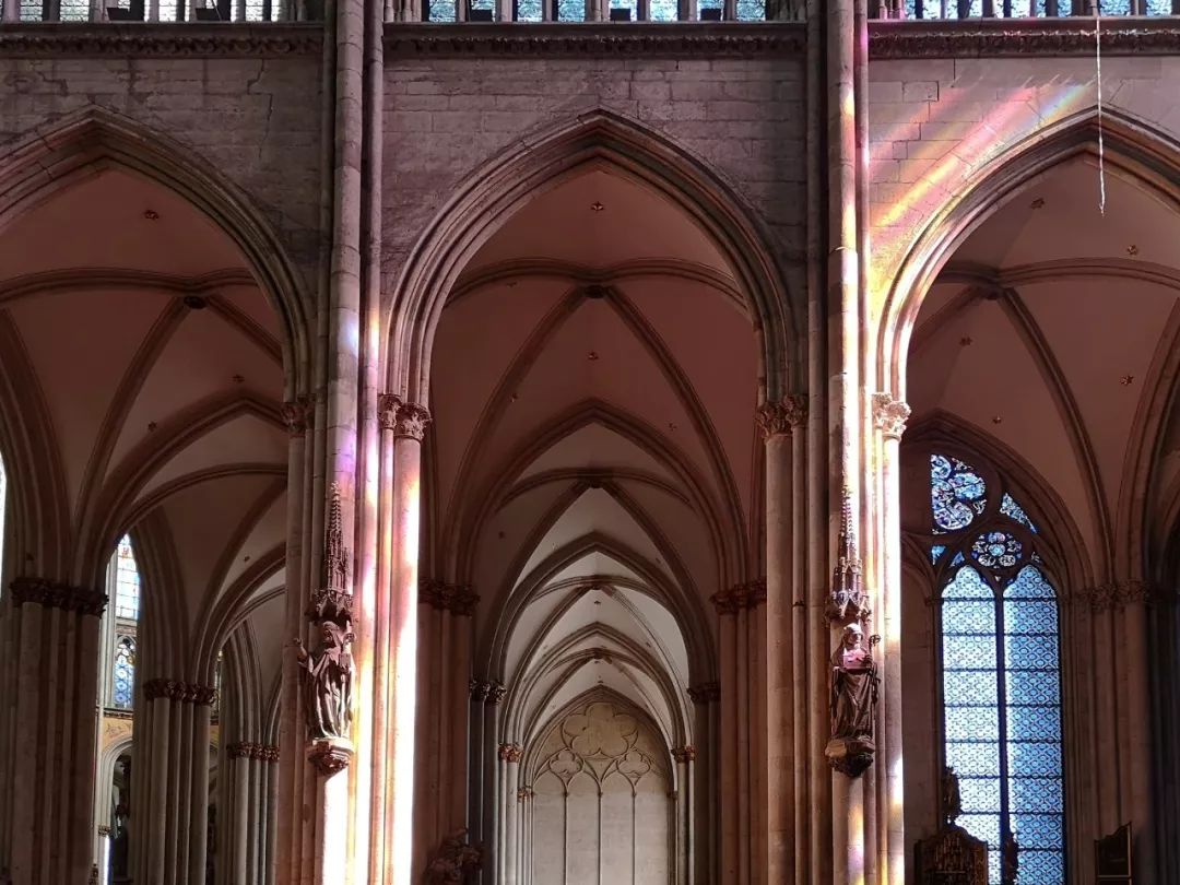 见筑l经典、传统、革新：“老中青”三代教堂大PK-24