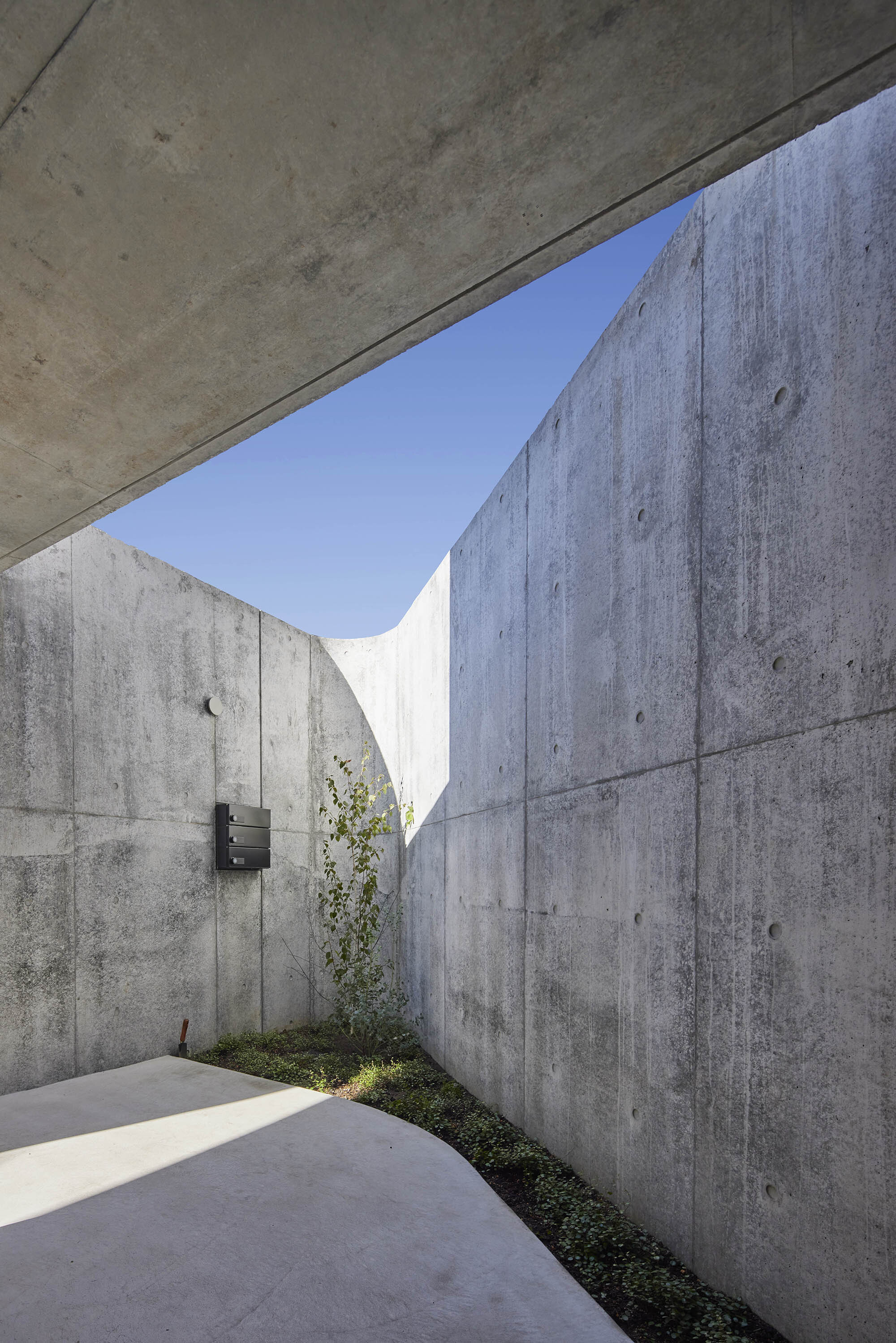 带有怀旧格栅的房子丨日本丨Yasutaka Nakanishi-32