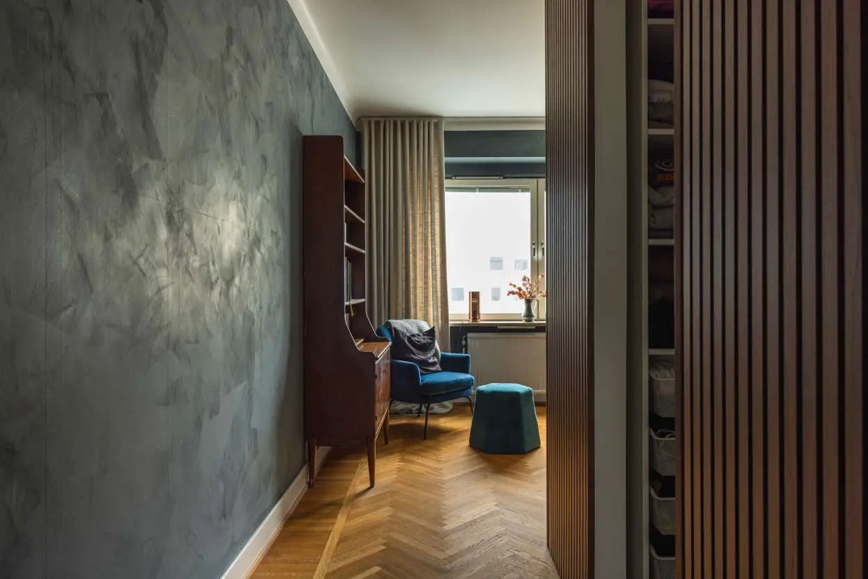 瑞典南部马默公寓的独特钢化玻璃隔墙设计-15