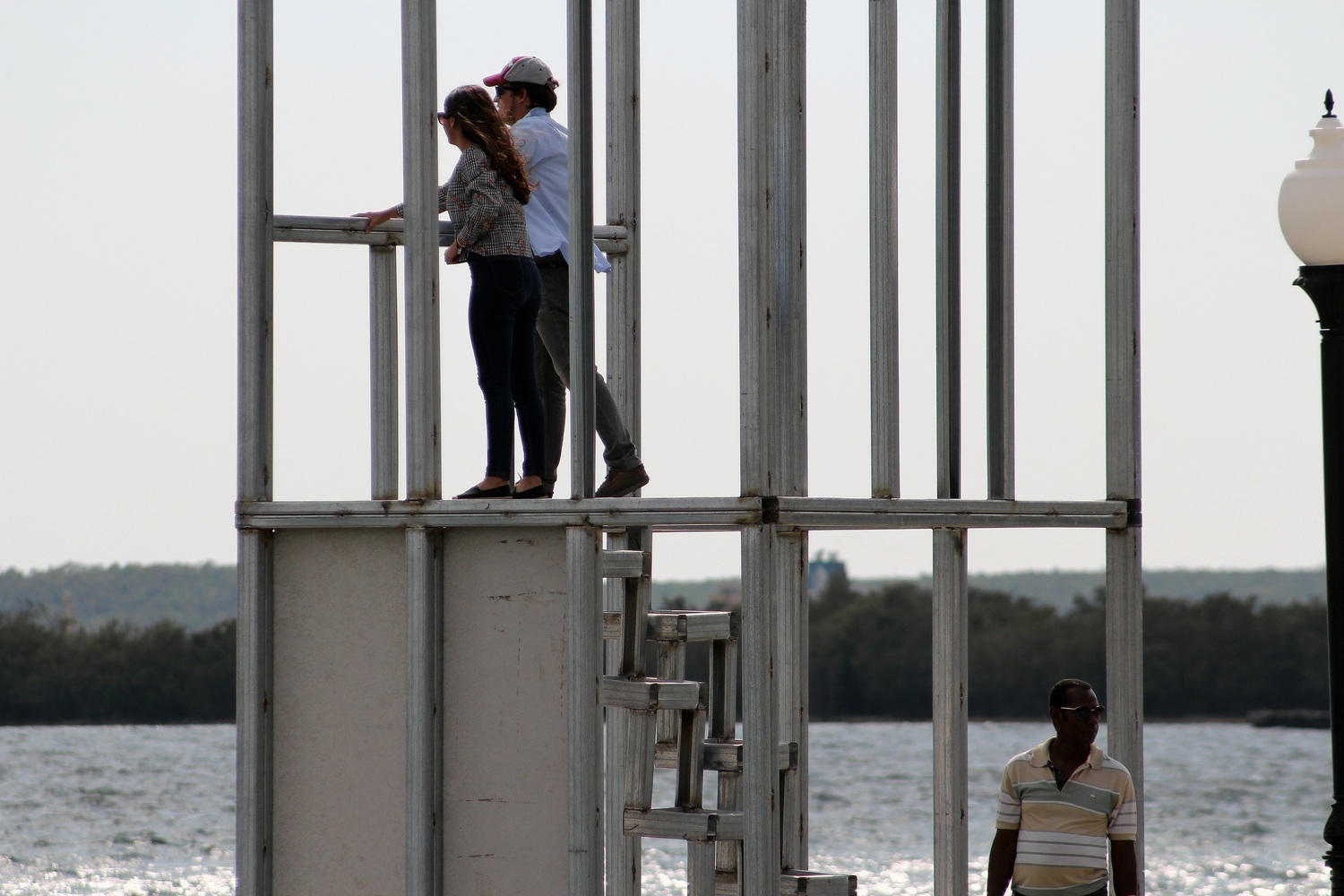 海洋之城的白色三棱镜-19