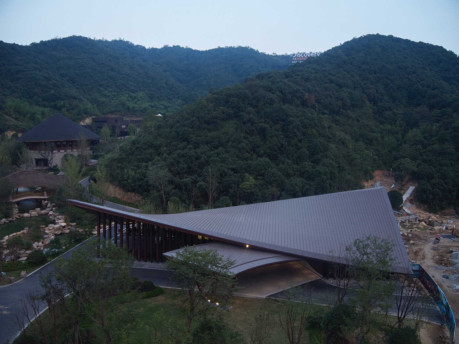 郡安里君澜度假区接待中心,浙江安吉 :万境设计-29